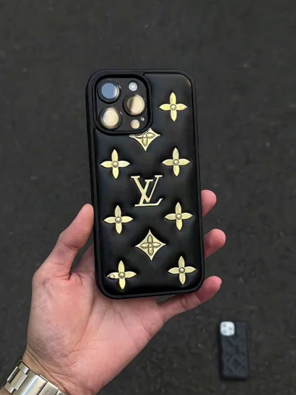 路易威登立體黑印花皮紋磨砂手機殼